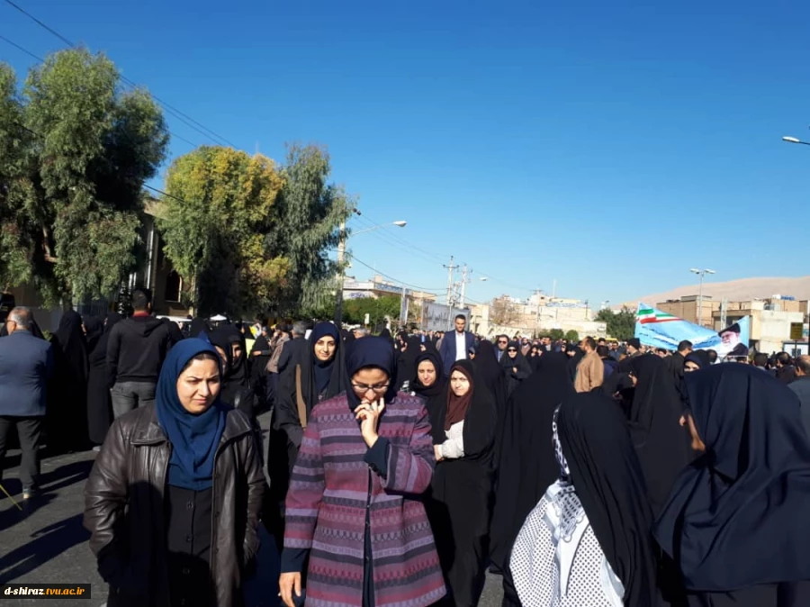 مراسم راهپیمایی همکاران ودانشجویان دانشکده فنی دختران شیراز در دی ماه 98 3