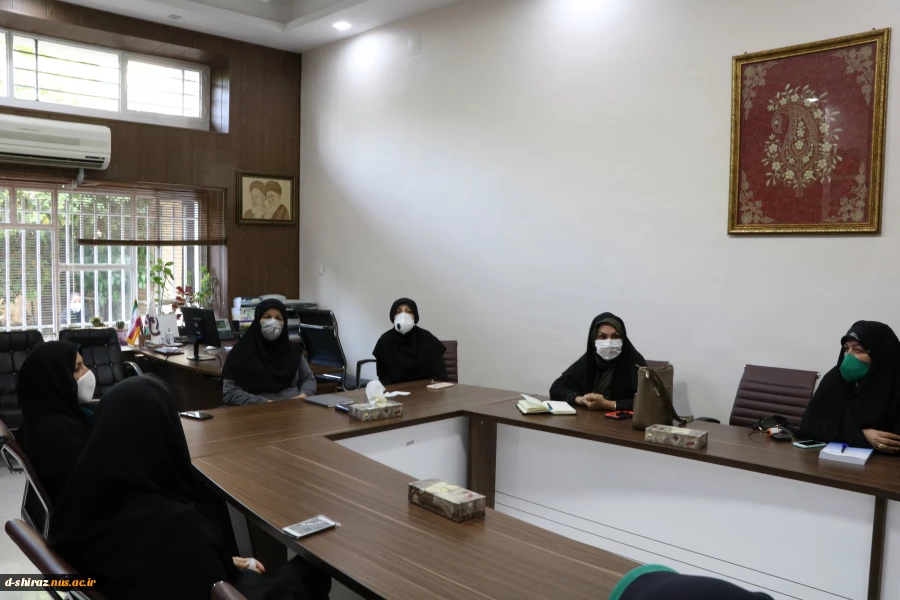 جلسه هم اندیشی نماینده آموزش پرورش استان فارس ومدیران هنرستانهای فنی و حرفه ای، کار و دانش با رییس  دانشکده  فنی و حرفه ای دختران شیراز 3