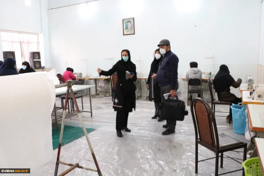 بازدید نماینده اداره کل کار و امور اجتماعی شیراز از کارگاه تولیدی ماسک دانشکده 2